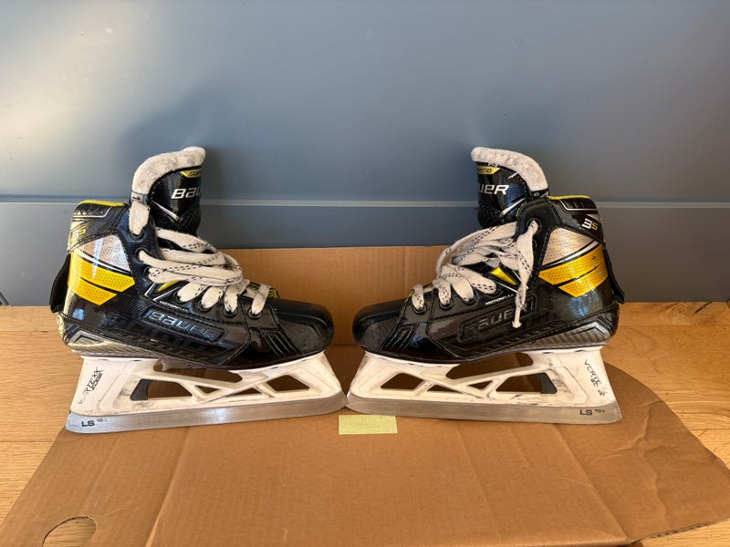 Bauer Supreme 3S Hockey Goalie Skates Regular Width Size 1.5 (Used)
