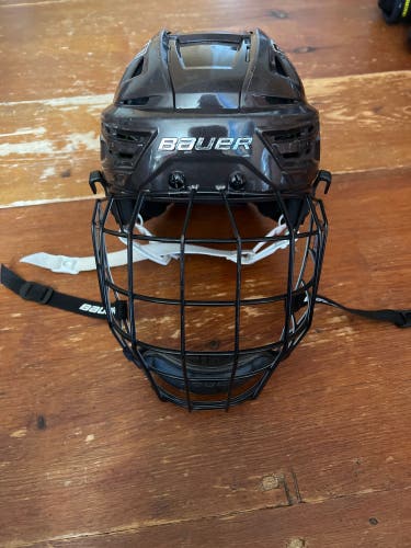 *Great Condition* Medium Bauer Re-Akt 155 Helmet Pro Stock (Brown) and Bauer Oreo Cage Profile ll Lg