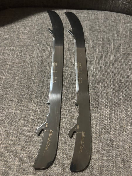 Bauer Fly-Ti Size 288 Hockey Steel Runners Great Condition