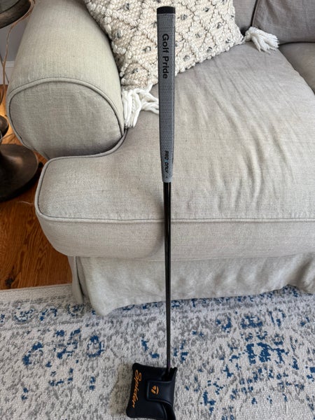 Black Unisex TaylorMade Spider Tour Mallet Right Handed Putter 34" (Used)