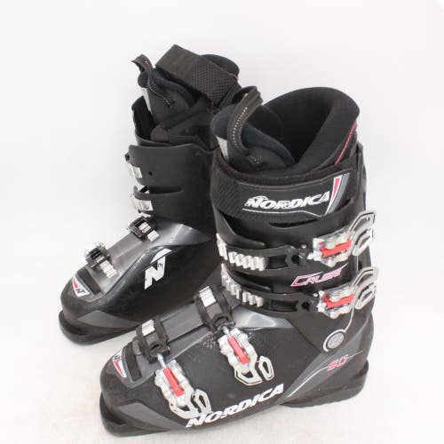 Nordica Cruise 60 Ski Boots - Size 8.5 / Mondo 26.5 Used