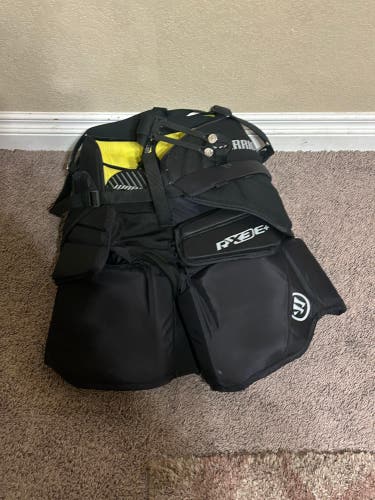 Intermediate Medium Warrior Ritual x3 E+ Hockey Goalie Pants (Used)