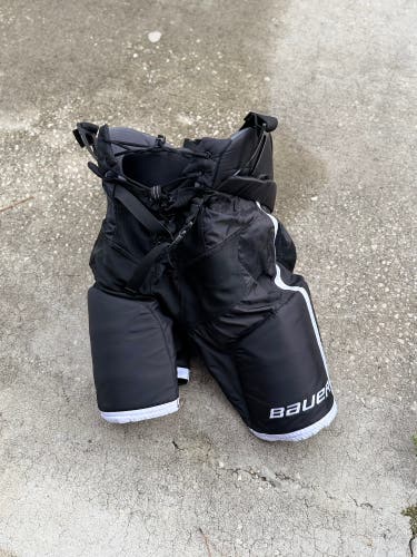 Blackhawks Winter Classic size XL Bauer Hockey Pants Pro Stock (Used)