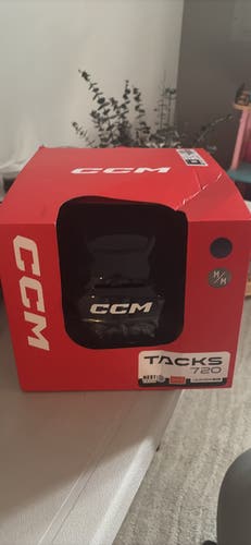 Medium CCM Tacks 720 Helmet (New)