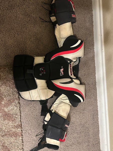 Large Vaughn Ventus LT60 Goalie Chest Protector (Used)