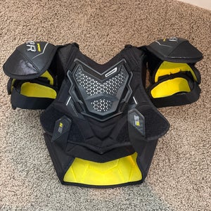 Men's Medium Junior Bauer Supreme 3S Pro Shoulder Pads (Used)