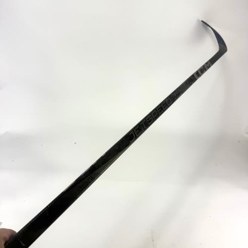 Repaired Right Handed CCM Ft7 Pro - 70 Flex - P92M Curve Grip #E446