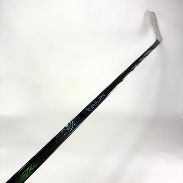 Repaired Left Handed Bauer Proto R - 77 Flex P28 Curve Grip - #434