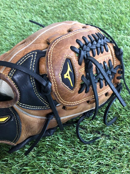 Mizuno Classic RH Infield Softball Glove | 12"