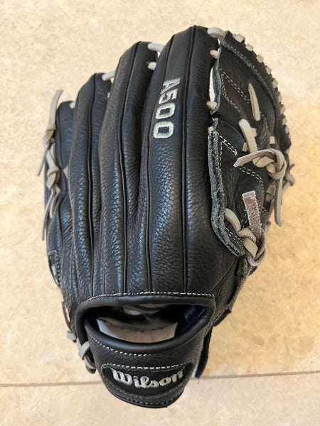 Wilson A500 Game Soft Series: A0500BB12XX Youth 12" (Used)