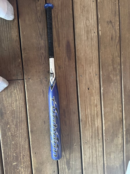 Easton Typhoon Alloy Bat (-10) 21 oz 31" (Used)