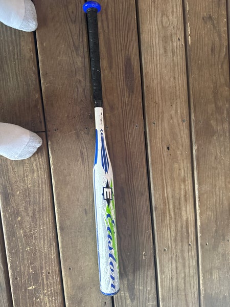 Easton Typhoon Alloy Bat (-10) 21 oz 31" (Used)