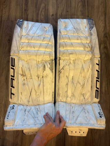 White 30+2" Intermediate True Catalyst 7X3 Goalie Leg Pads (Used)