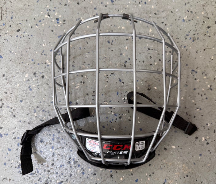 Large CCM FitLite FL40 (Used)