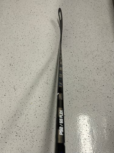 *Top Seller* Bauer Vapor FlyLite Intermediate P92, Right, 65 Flex (New)