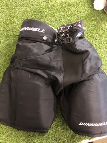 Black Senior Large Winnwell AMP 500 Hockey Pants (Used)
