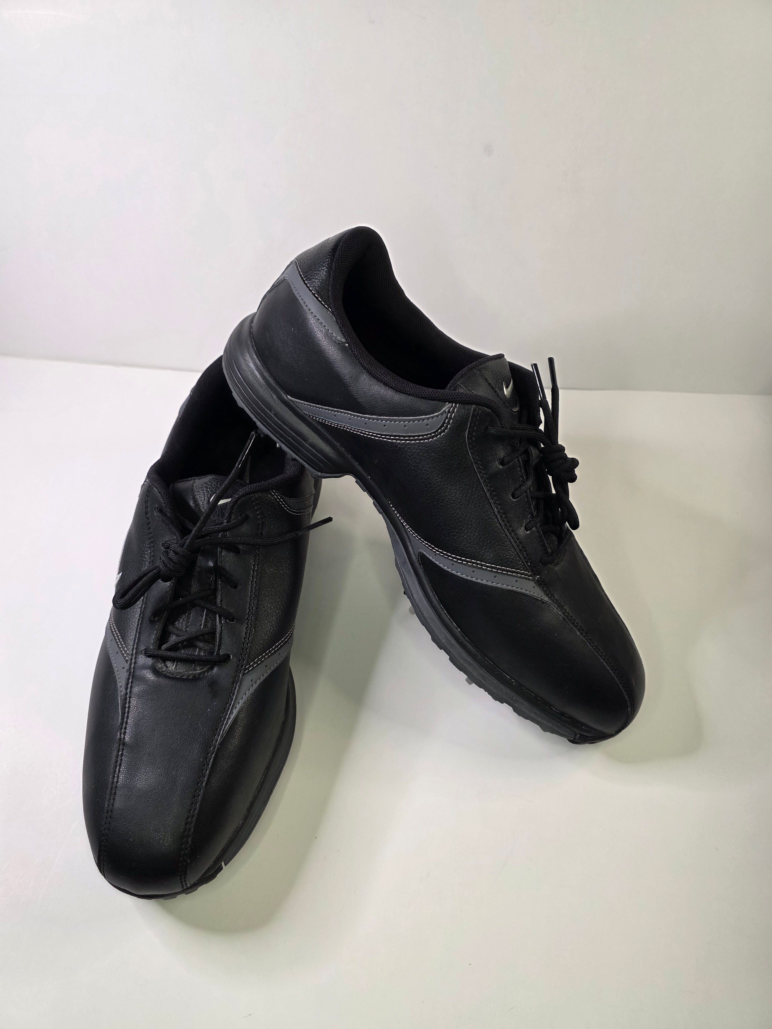 GUC Mens Nike Heritage Black Leather Golf Shoes Size 11.5 418624-001 |  SidelineSwap | Buy and Sell on SidelineSwap