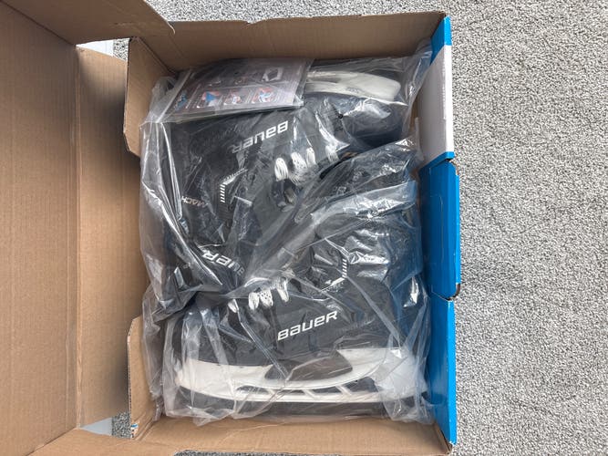 Bauer Supreme Mach Hockey Skates Regular Width 8.5 (New)