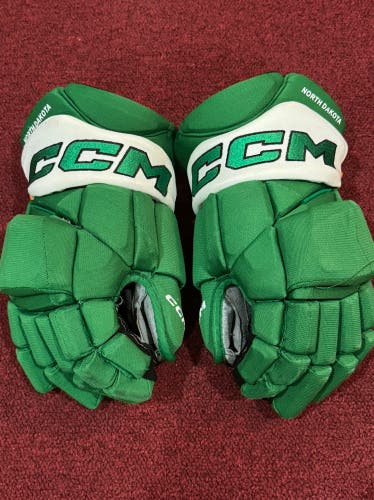 CCM HGPJSPP Gloves 15" Pro Stock Item#NDGW