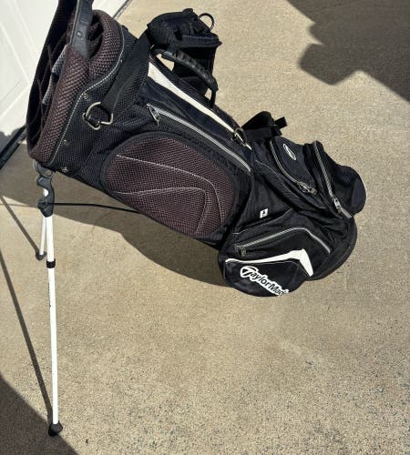 TaylorMade 14 way stand bag, backpack straps, with rain hood