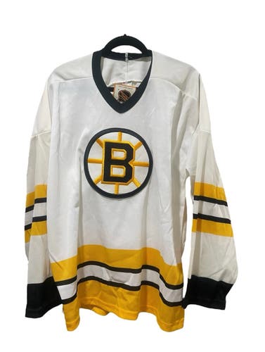 White XL Men's CCM Jersey (Used)