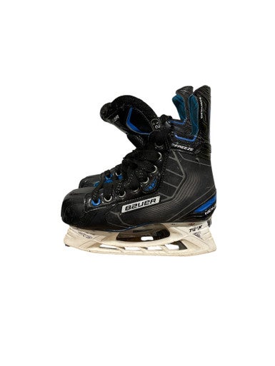 Used Bauer NEXUS FREEZE Junior Hockey Skate Junior 02.5 11847-S000029378