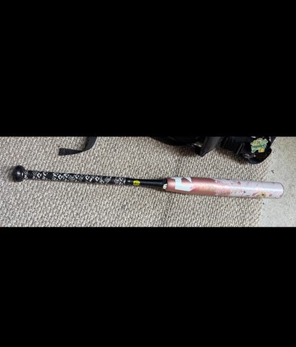 DeMarini Bat (-10) 22 oz 32" (Used)