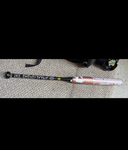 DeMarini Bat (-10) 22 oz 32" (Used)