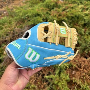 2025 Wilson RH Infield A2000 Baseball Glove 11" (New)