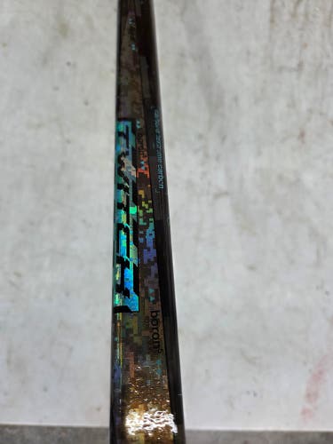 Intermediate Bauer Twitch Right Handed Hockey Stick P92 (Used)