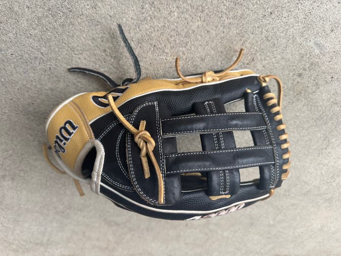 2024 Wilson A2000 LH Outfield Baseball Glove 12.25" (Used)