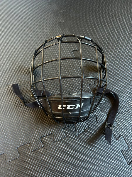 Medium CCM FM580 (Used)
