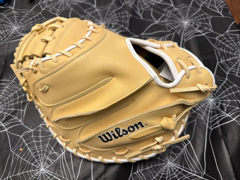 Wilson A1000 RH Catcher's Baseball Glove 33" (New)