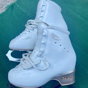 EDEA Chorus Figure Skates 225 B with 8.50" John Wilson Coronation Ace Lite Blades (Used)