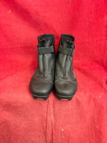 Size 11.5 Salomon Cross Country Ski Boots. SNS (Used)