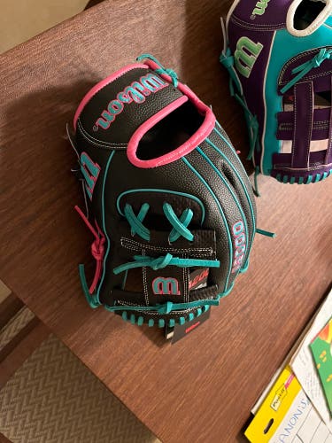 Wilson A2000 RH Baseball Glove 11.5" (New)