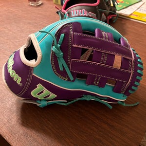 Wilson A2000 RH Baseball Glove 12" (New)