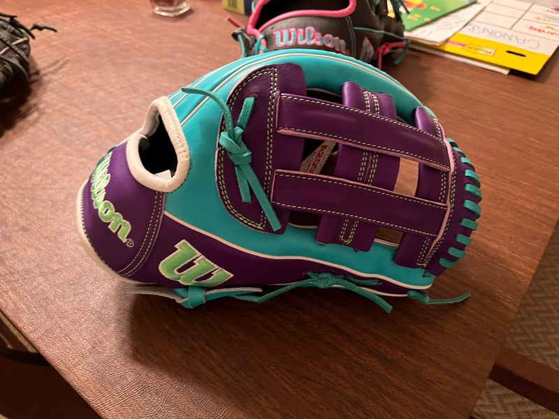 Wilson A2000 RH Baseball Glove 12" (New)