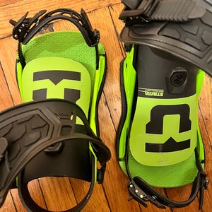 Men's Large Snowboard Bindings All Mountain (Used)