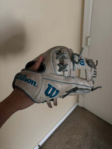 Wilson A2000 RH Infield Baseball Glove 11.5" (Used)