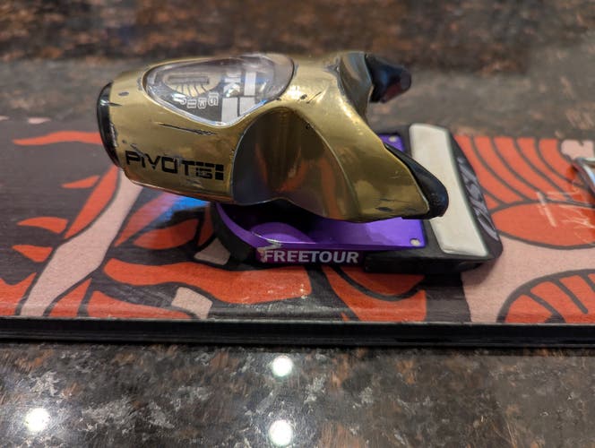 Look Pivot Ski Bindings 95 mm Brake Width Max Din 15 (Used)