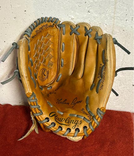 Rawlings RBG34 Nolan Ryan glove.  RHT 12”