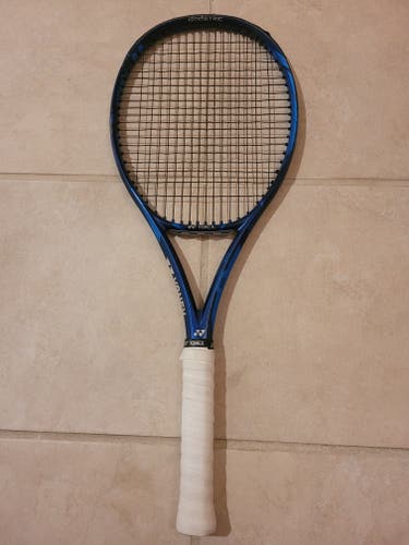 Adult YONEX EZONE 98 (305g) (2020) Tennis Racquet (Used)