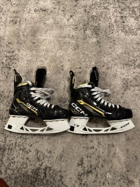 2023 CCM AS-V Pro Hockey Skates Narrow Width Size 6 (Used)