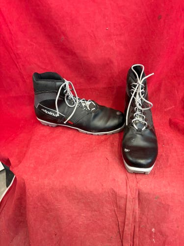 Classic Size 12 Alpina Cross Country Ski Boots (Used)
