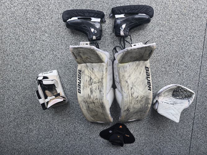 36" Bauer Supreme Mach Goalie Leg Pads (Used)