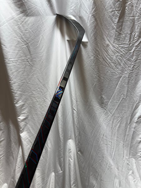 Like New CCM Vizion 70 flex P29 1/4 curve right hand stick