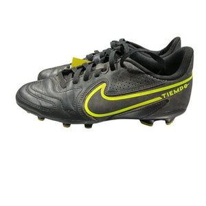 Used Nike Soccer Cleats Black Junior 04.5 11847-S000029957