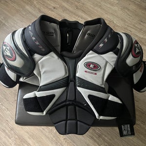 Men's Medium Senior Easton Stealth S9 Shoulder Pads (Used)