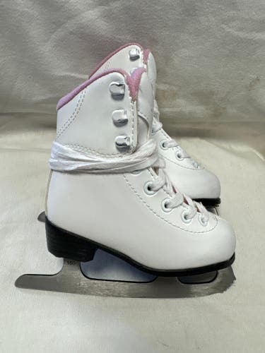 Jackson Ultima Figure Skates B Junior 8 (Used)
